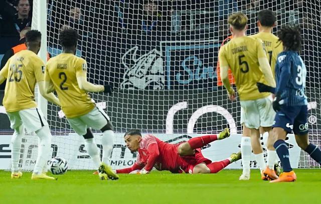 B体育官网-法甲外援绝杀意乙德比直击对方大门